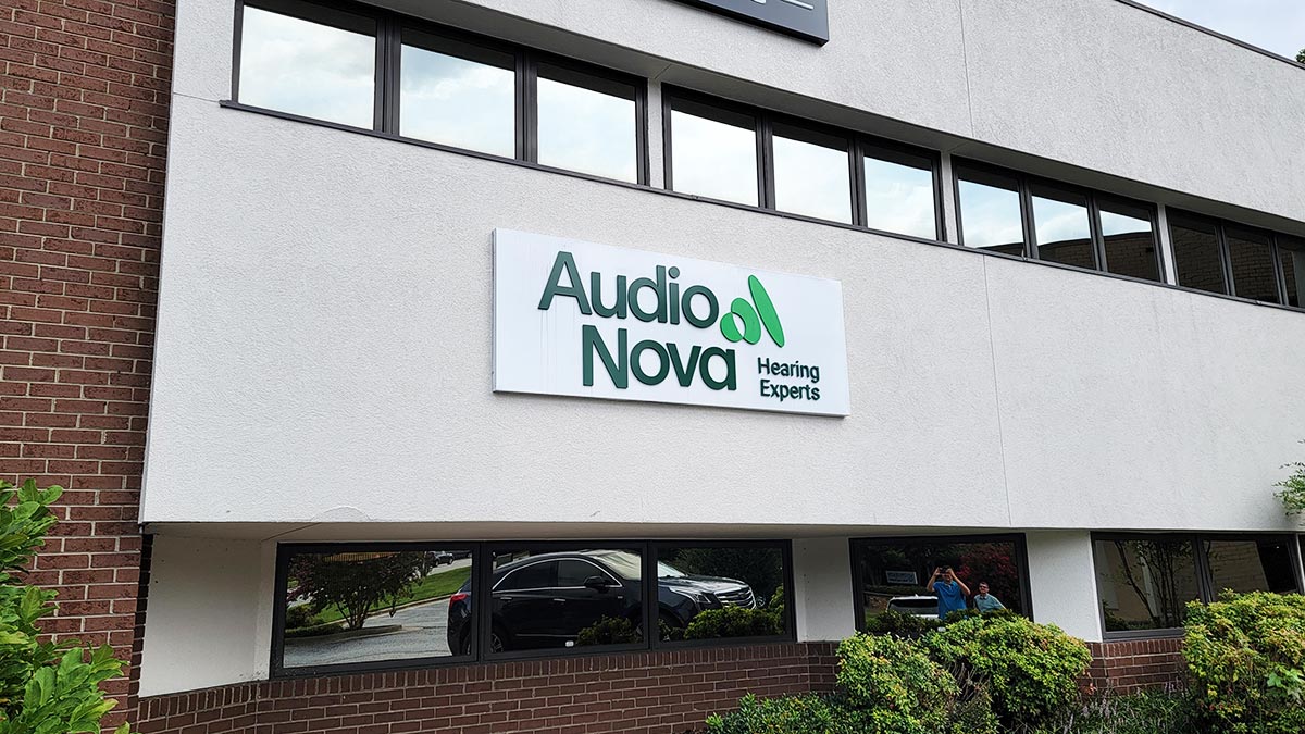 AudioNova - Sign