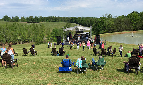 Wineries in Thurmond - Jones von Drehle Vineyards & Winery - Band Stage