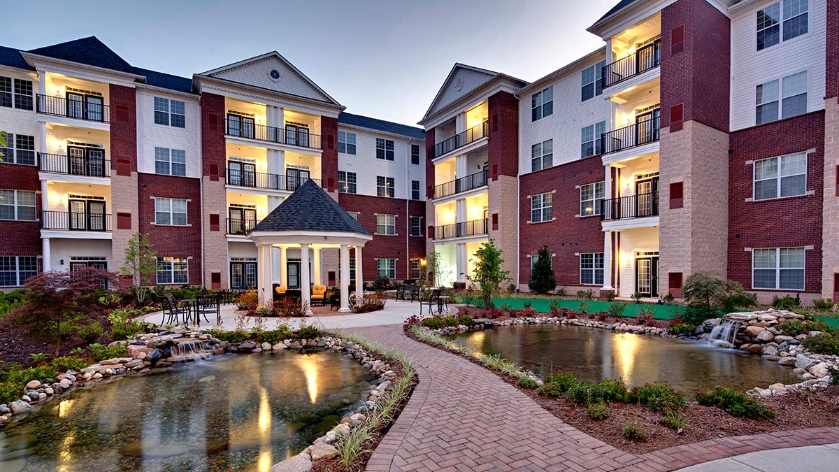 Waltonwood Cary Parkway - Life Plan Community - Courtyard