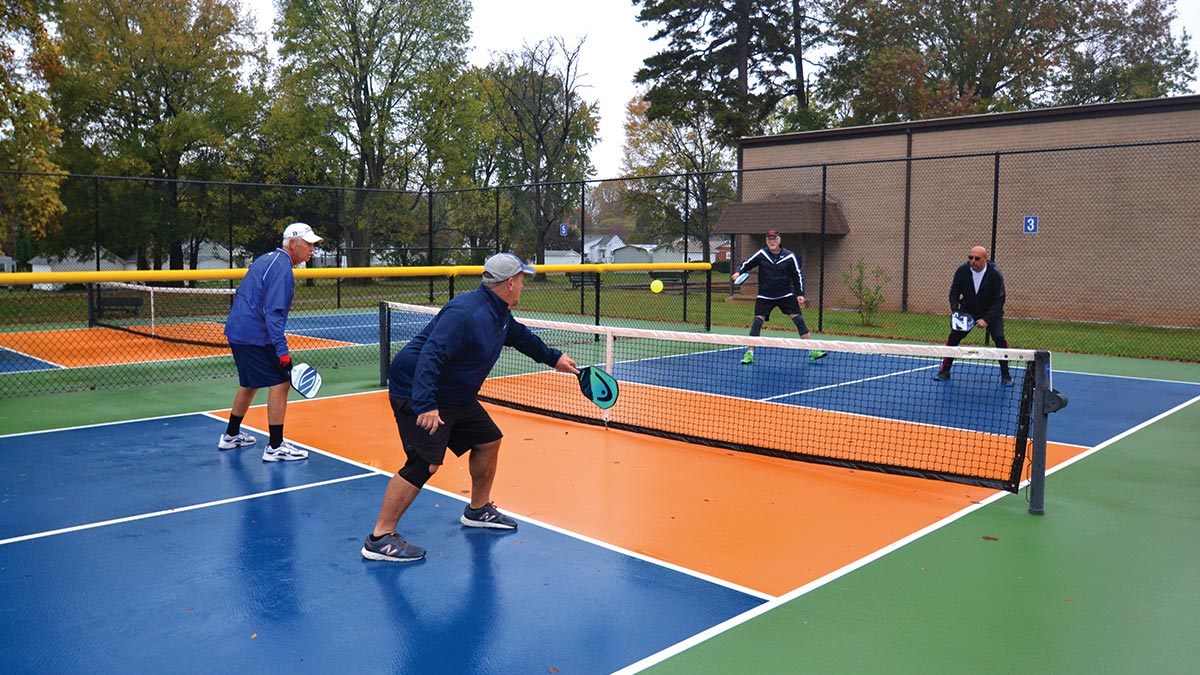 Pickleball - 4 Players