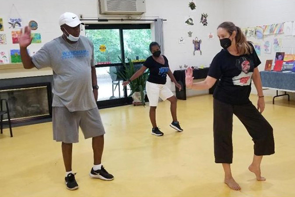 CAN-NC - Balance with Kindal Blattner CAN-NC - Balance with Kindal Blattner