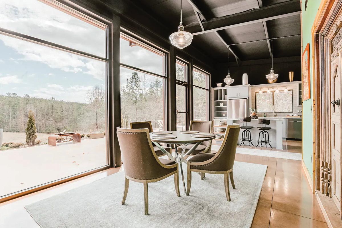 Overmountain Vineyards - Meadow Villa - Dining Area