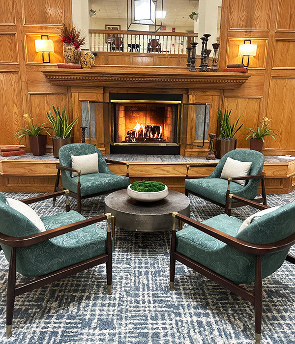 Heritage Greens - Fireplace and Seating